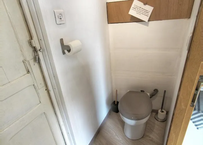 شقة Lumineux Duplex Dans L'ecusson Nimois - Atypique Wifi Hyper Centre *