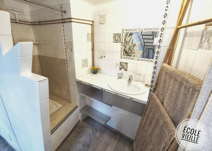 Lumineux Duplex Dans L'ecusson Nimois - Atypique Wifi Hyper Centre شقة *