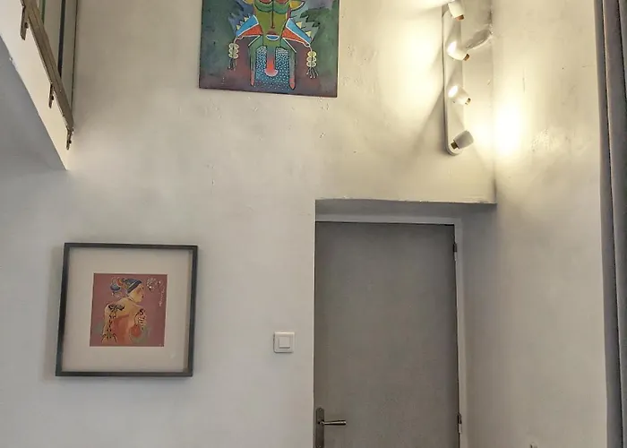 شقة Lumineux Duplex Dans L'ecusson Nimois - Atypique Wifi Hyper Centre *