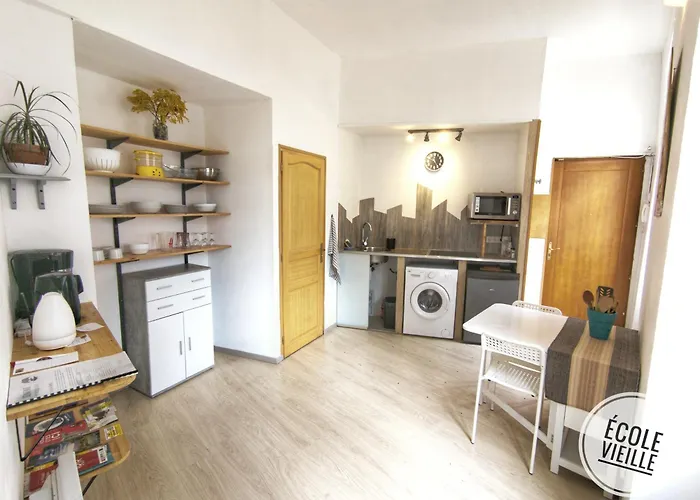 Apartment Lumineux Duplex Dans L'ecusson Nimois - Atypique Wifi Hyper Centre *